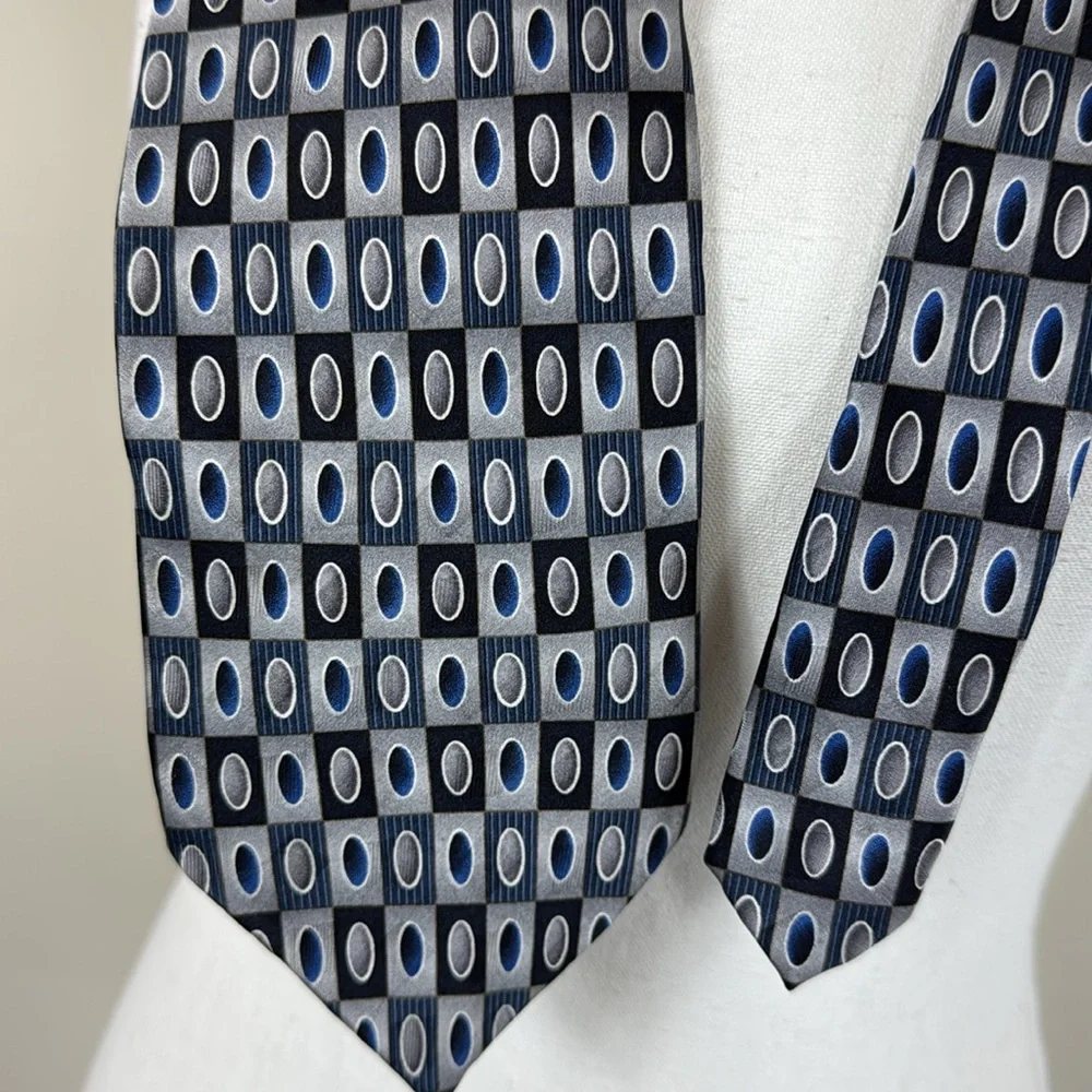 Pierre Cardin 100% Silk‎ Men’s Neck Tie